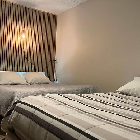 Hotel Du Nord Chambres Familiales Fontaines  المظهر الخارجي الصورة