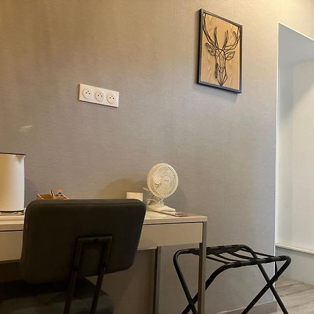 Hotel Du Nord Chambres Familiales Fontaines  المظهر الخارجي الصورة