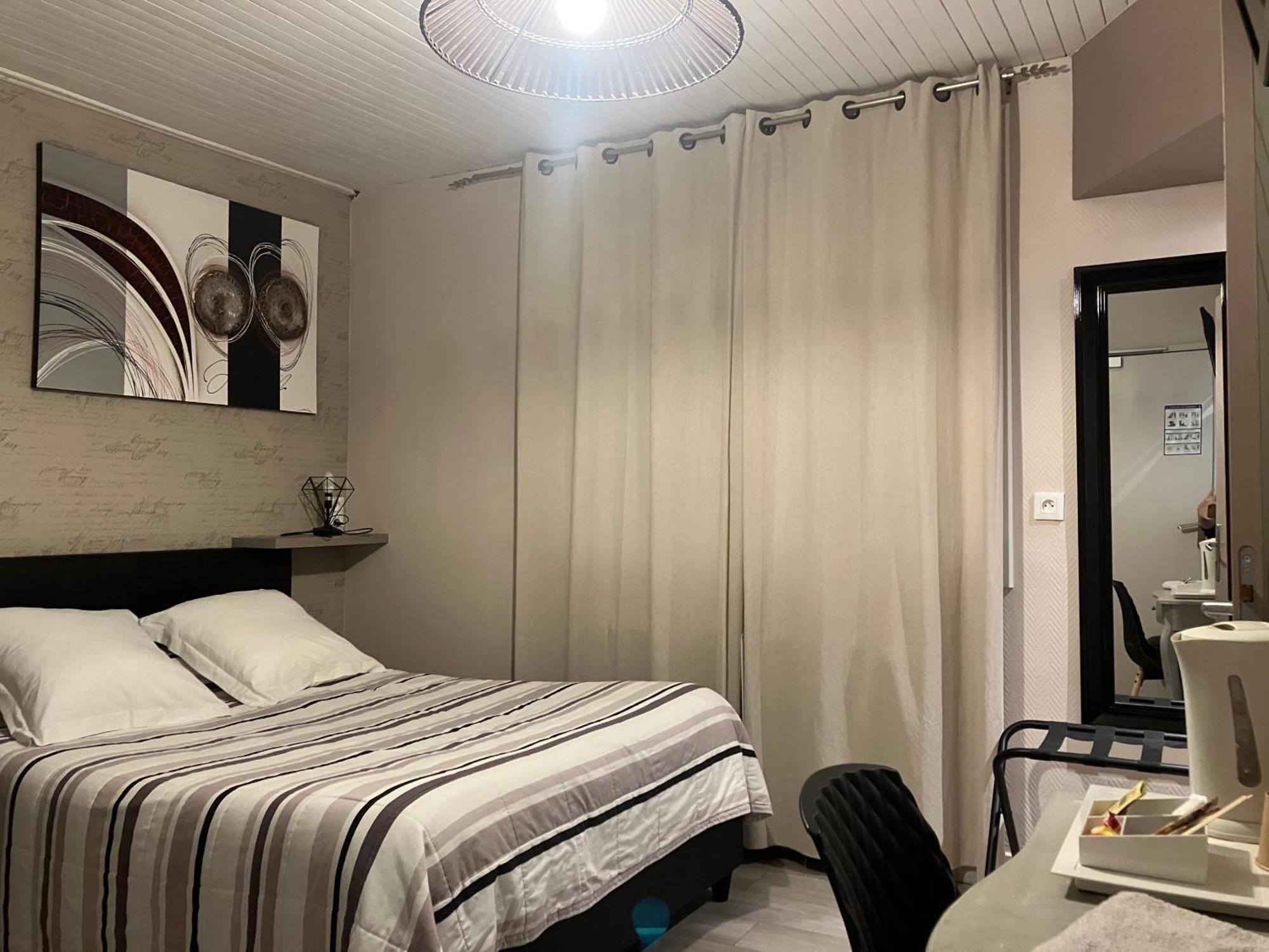 Hotel Du Nord Chambres Familiales Fontaines  المظهر الخارجي الصورة